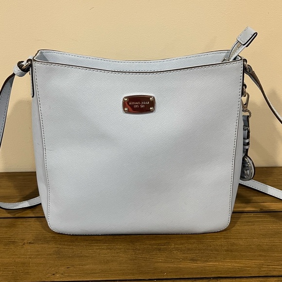 Michael Kors baby blue jet set messenger crossbody adjustable strap bag - Picture 2 of 14